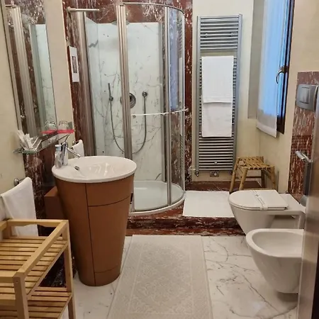 Belvedere לינה וארוחת בוקר